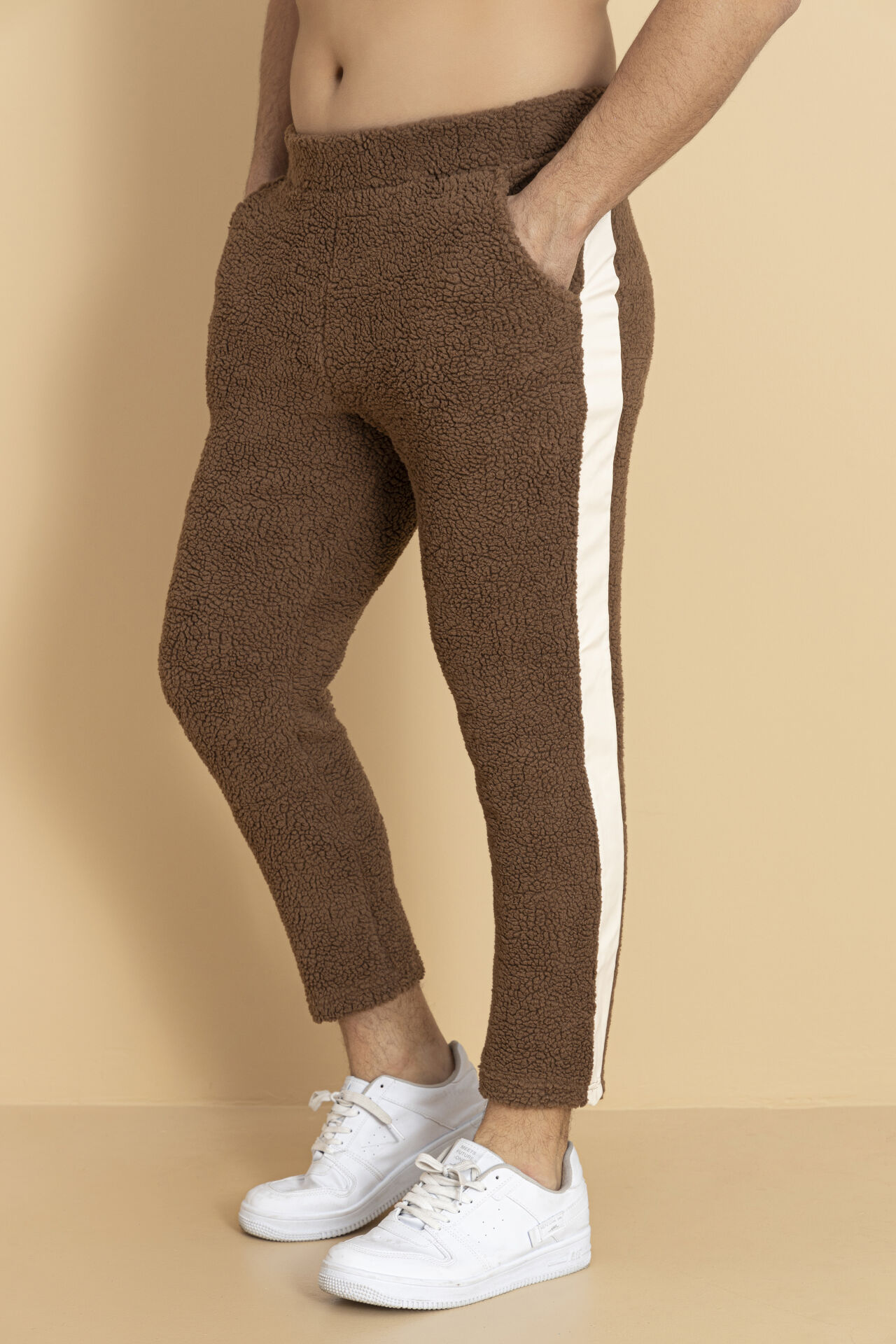 0084 YANI DERİ FULL KUZU TÜYÜ EŞOFMAN Kahve - 2XL