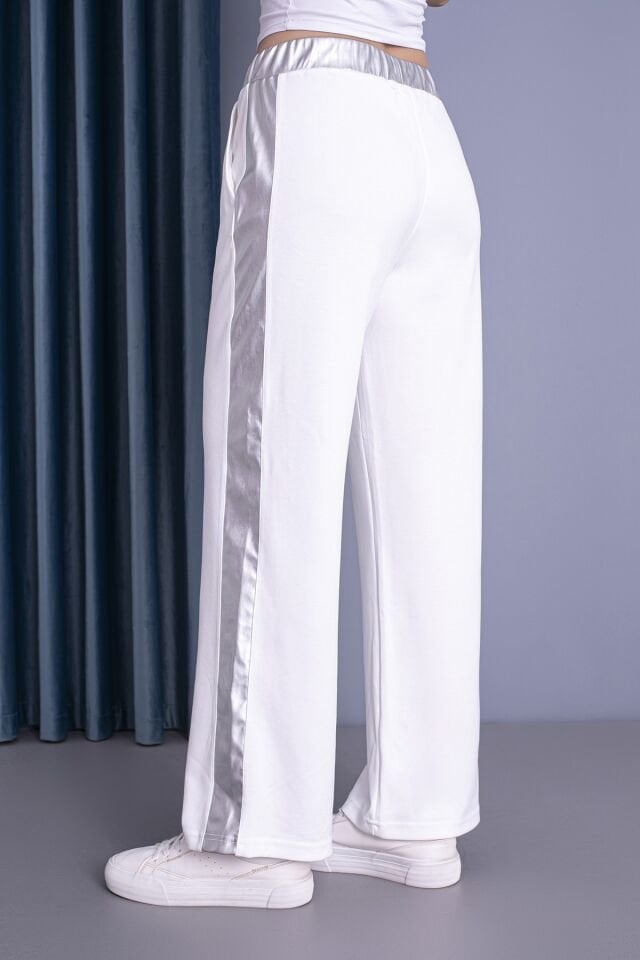 0054 YAN ŞERİT DERİ DETAY İSPANYOL PAÇA BAYAN EŞOFMAN