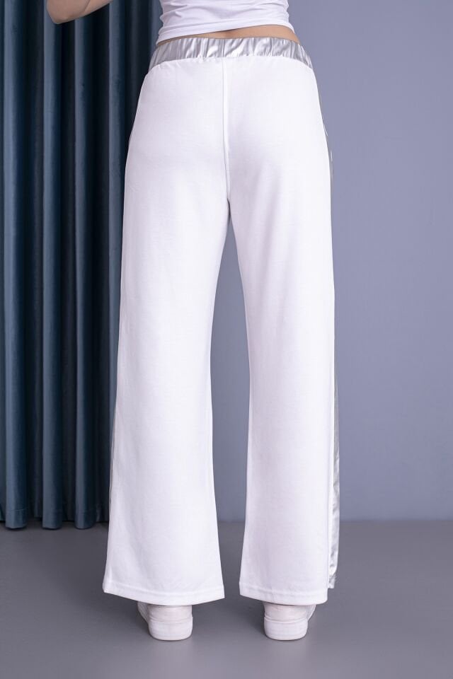 0054 YAN ŞERİT DERİ DETAY İSPANYOL PAÇA BAYAN EŞOFMAN