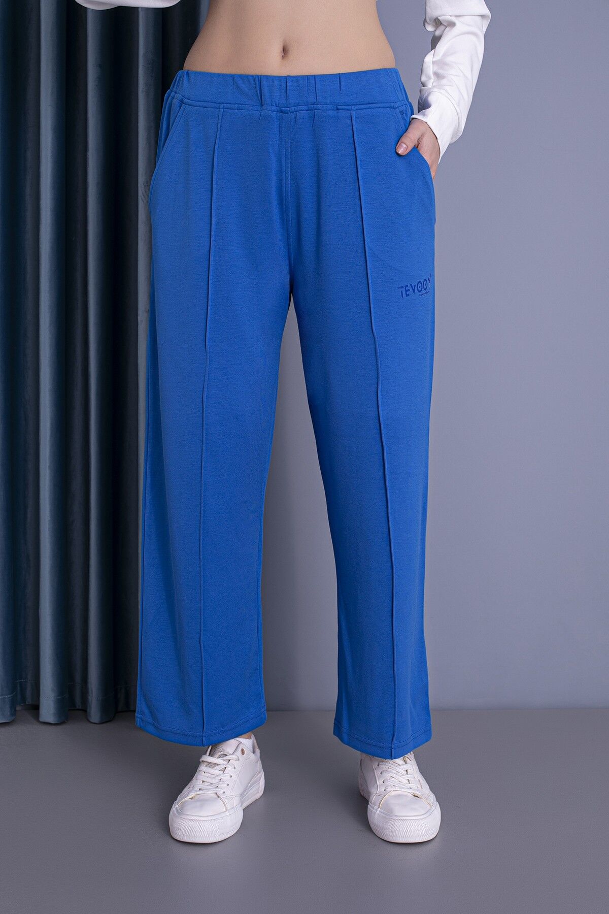 0055 ÖNÜ NERVÜR DİKİŞLİ EŞOFMAN