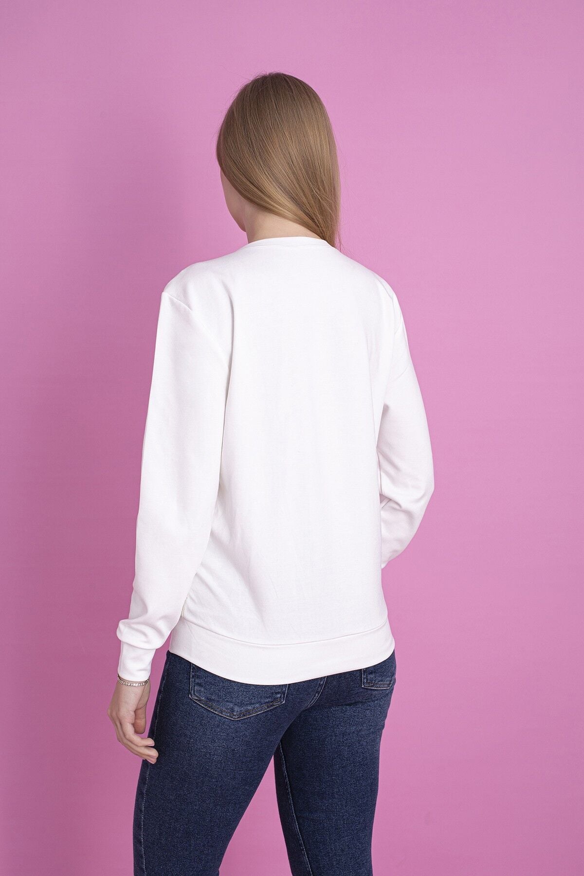 0065 ÖNÜ YARIM İRİ PUL PAYET KUMAŞLI BAYAN SWEAT