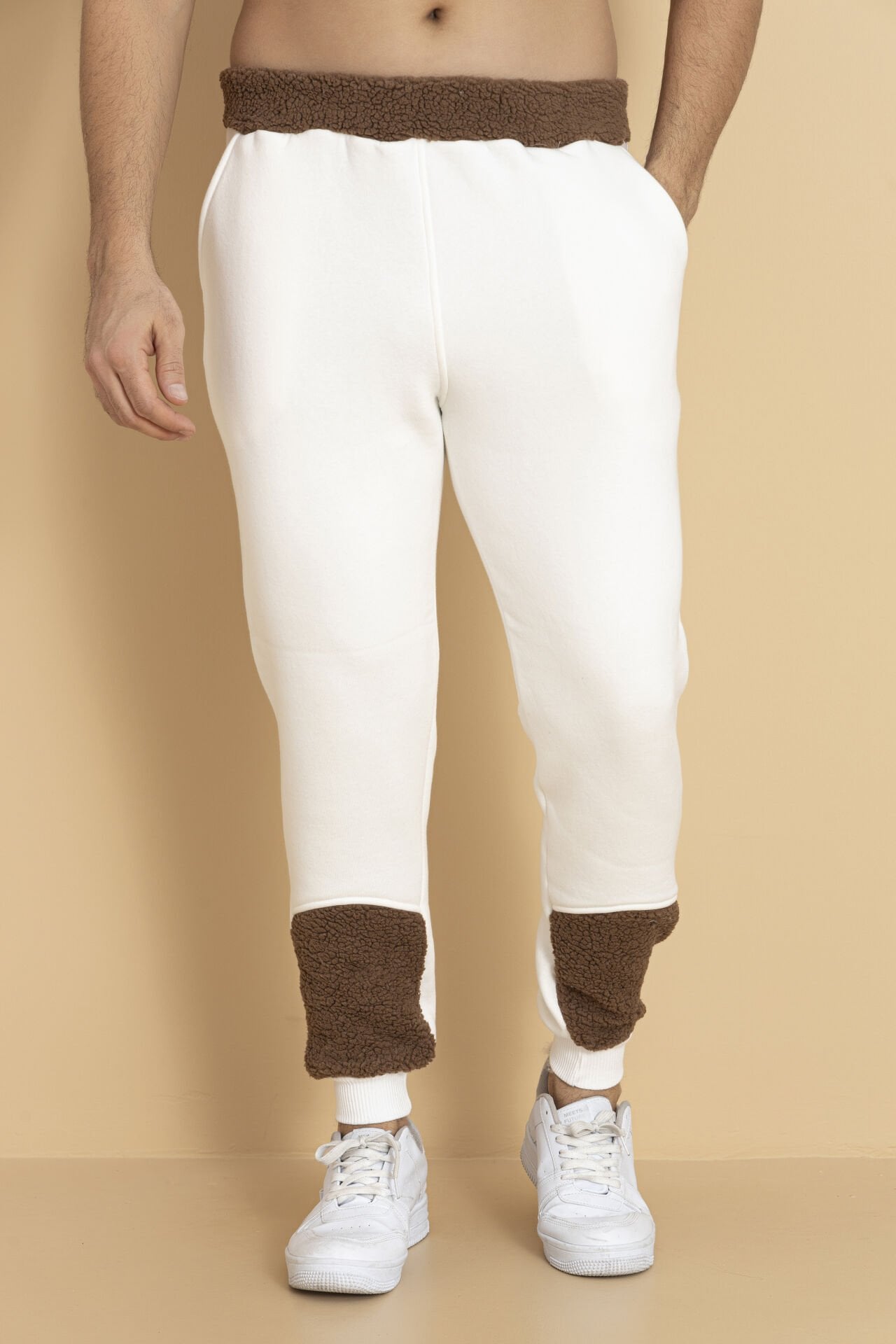 0073 BEL VE PAÇA KUZU TÜYÜ RİBANA PAÇA EŞOFMAN