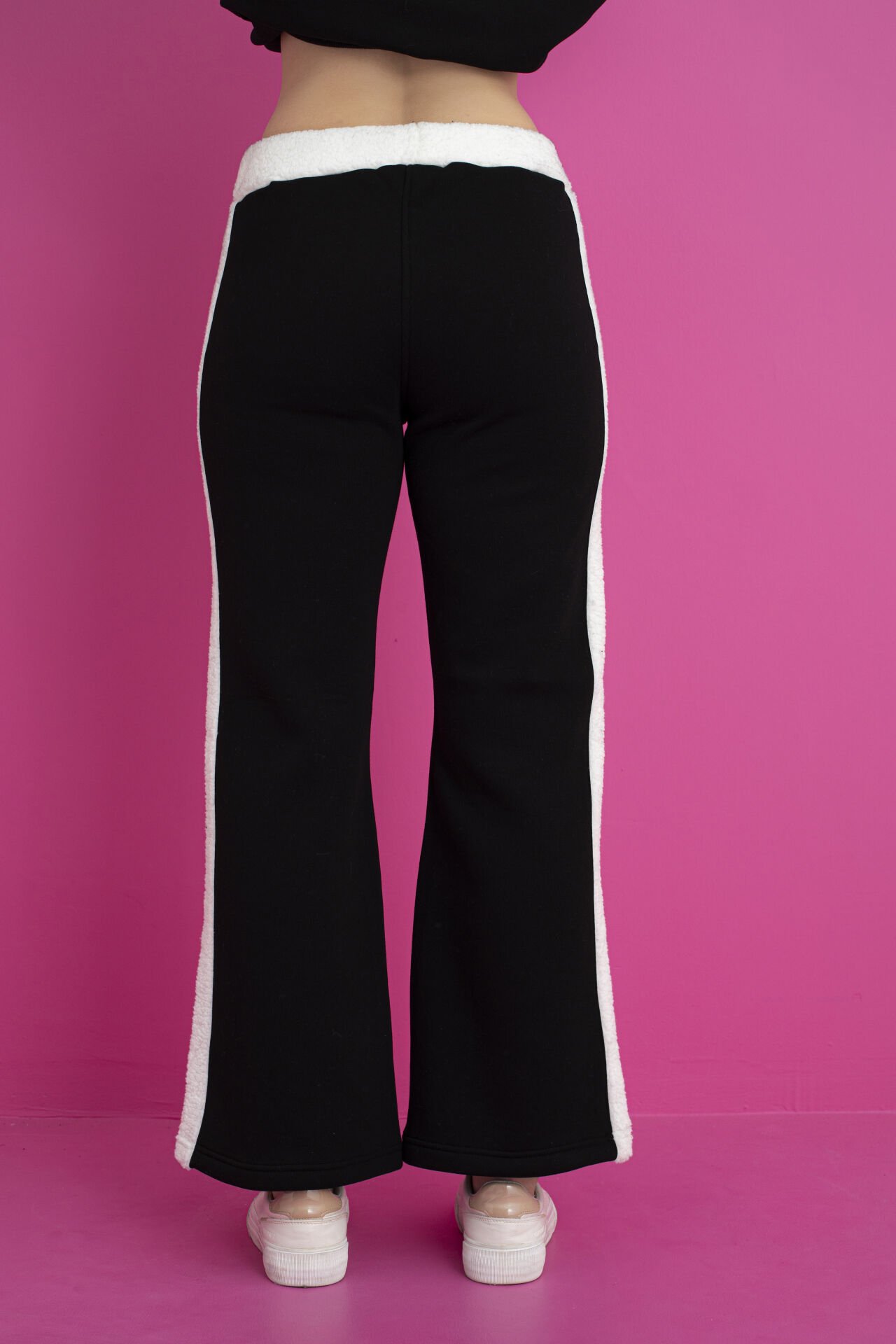 0074 BEL VE YAN ŞETİR KUZU TÜYÜ EŞOFMAN