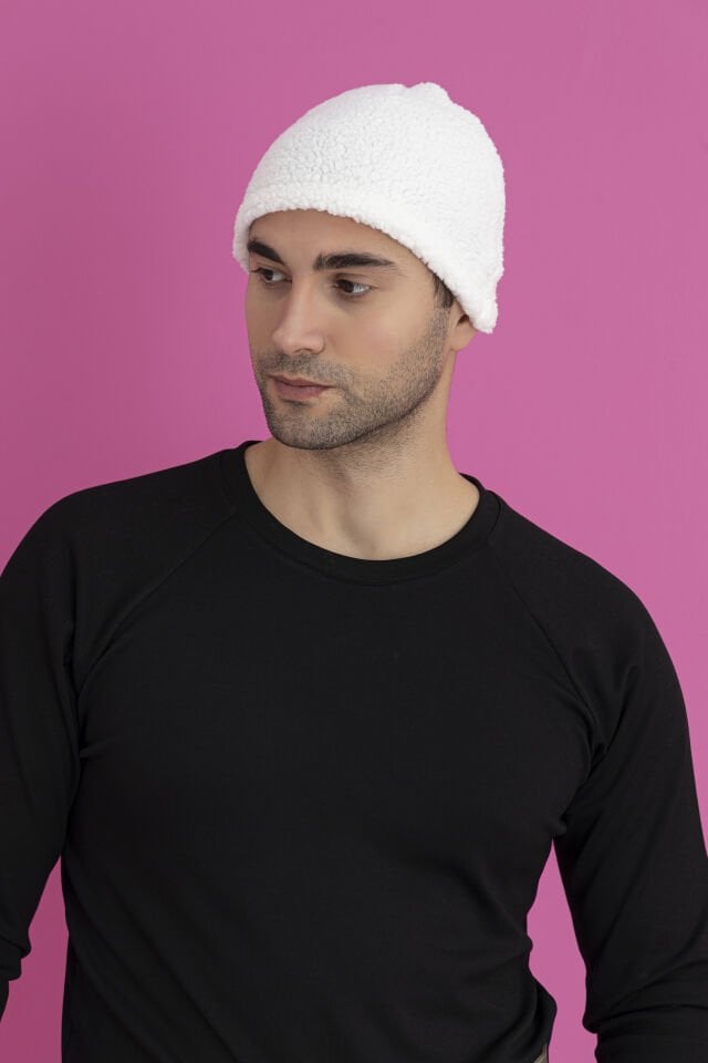 0078 KLASİK BERE KUZU TÜYÜ