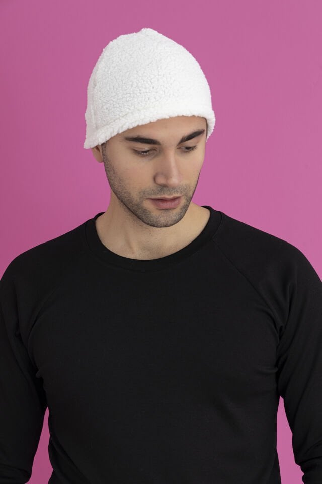 0078 KLASİK BERE KUZU TÜYÜ