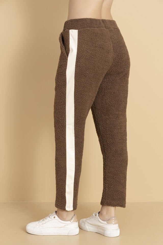 0084 YANI DERİ FULL KUZU TÜYÜ EŞOFMAN